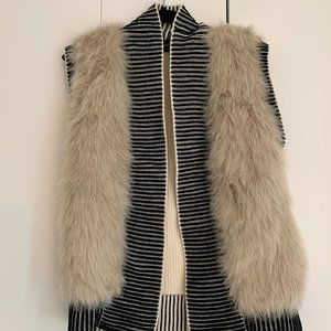Banana Republic | Faux Fur Knit Vest | XS